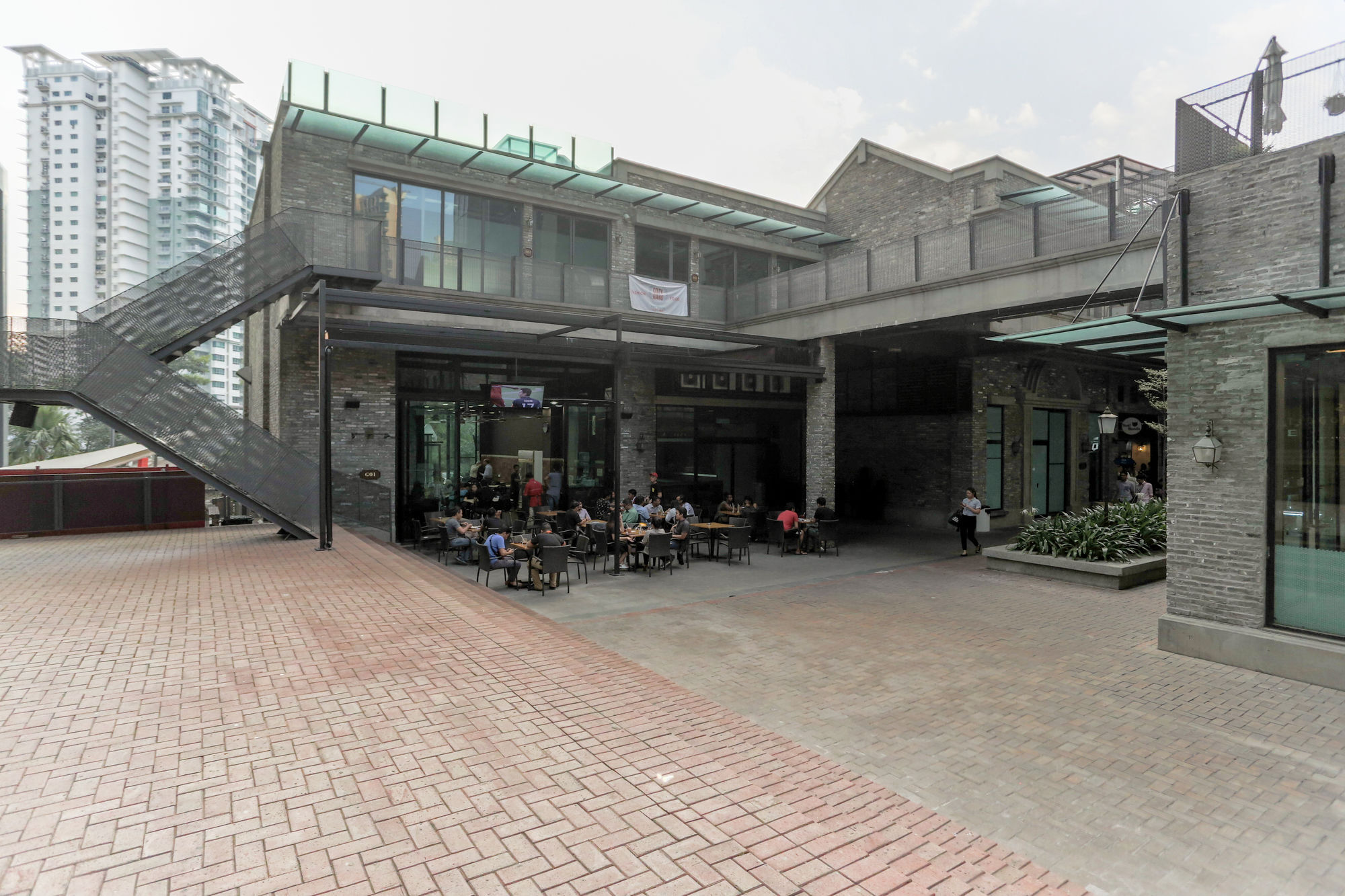 The 12 Suites @ Empire Damansara Petaling Jaya Exterior foto