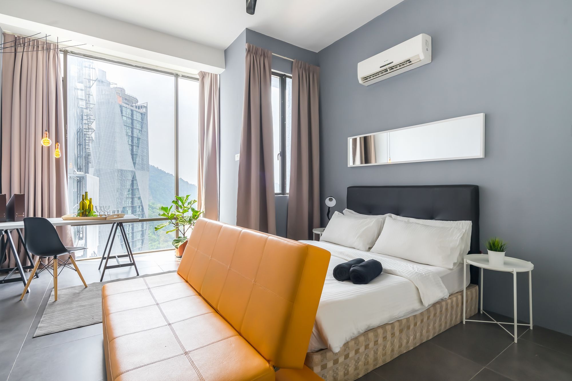 The 12 Suites @ Empire Damansara Petaling Jaya Exterior foto
